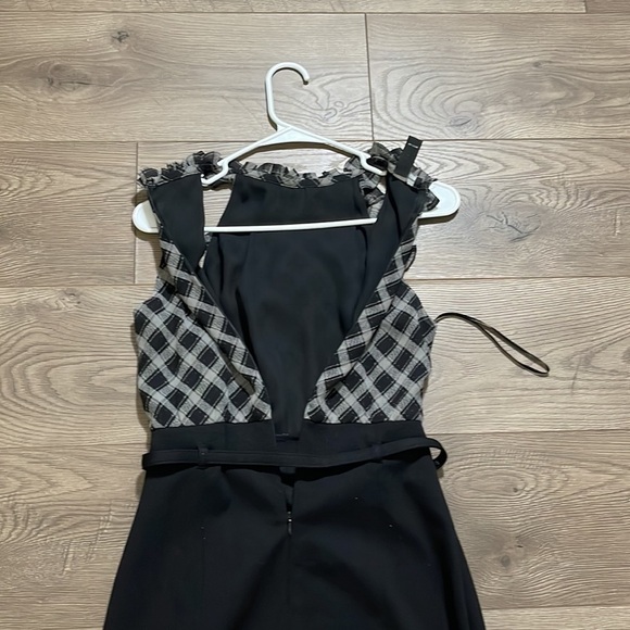 INC Women's black and grey sleeveless belted dress, Size 4 - Picture 8 of 9